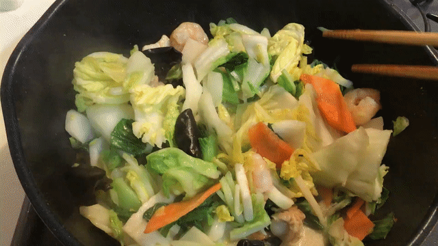 ミールキット9品目の八宝菜（海老・帆立・いか）野菜入れて炒める